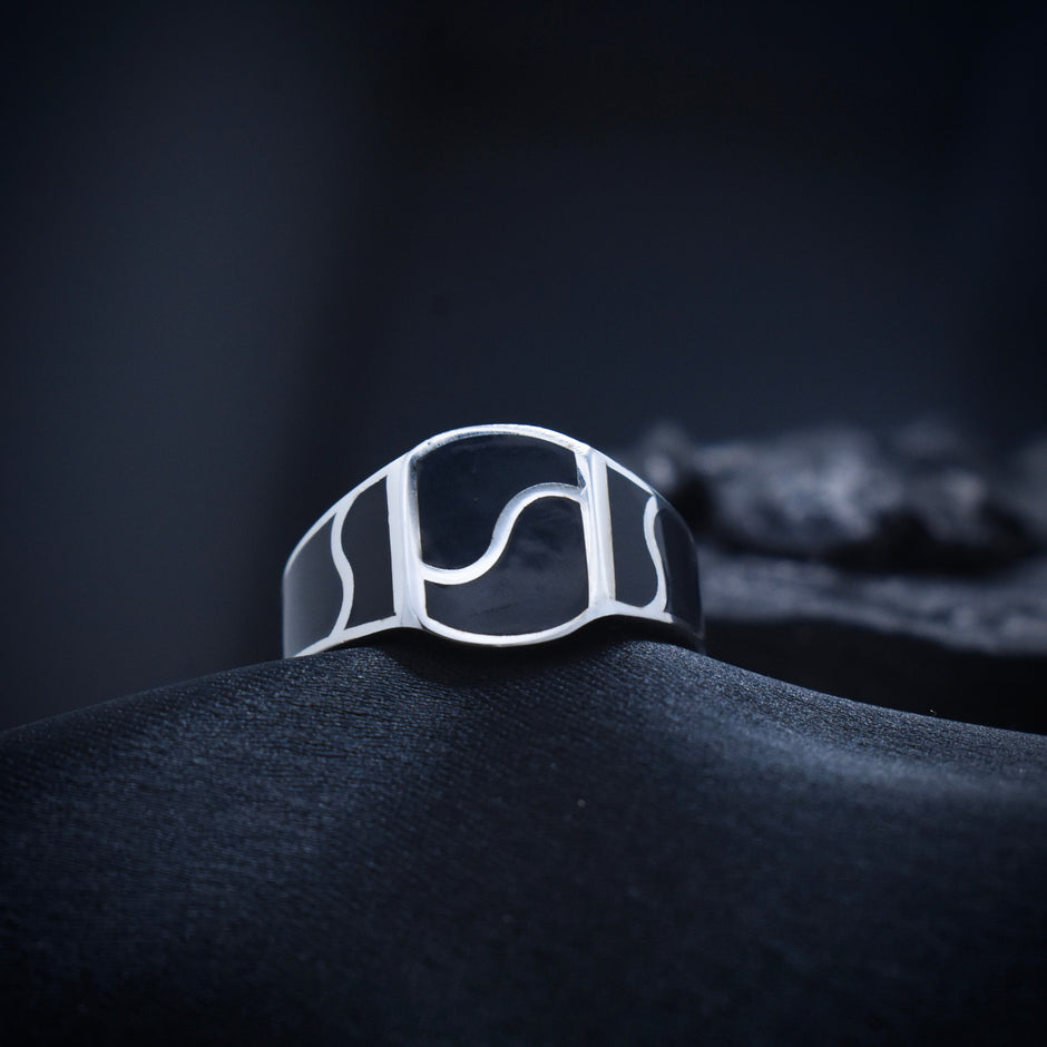 Silver Abstract Pattern Crest Ring