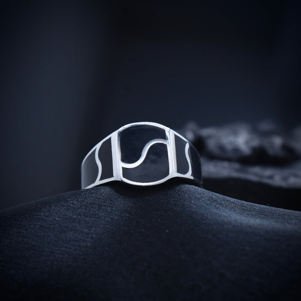 Silver Abstract Pattern Crest Ring