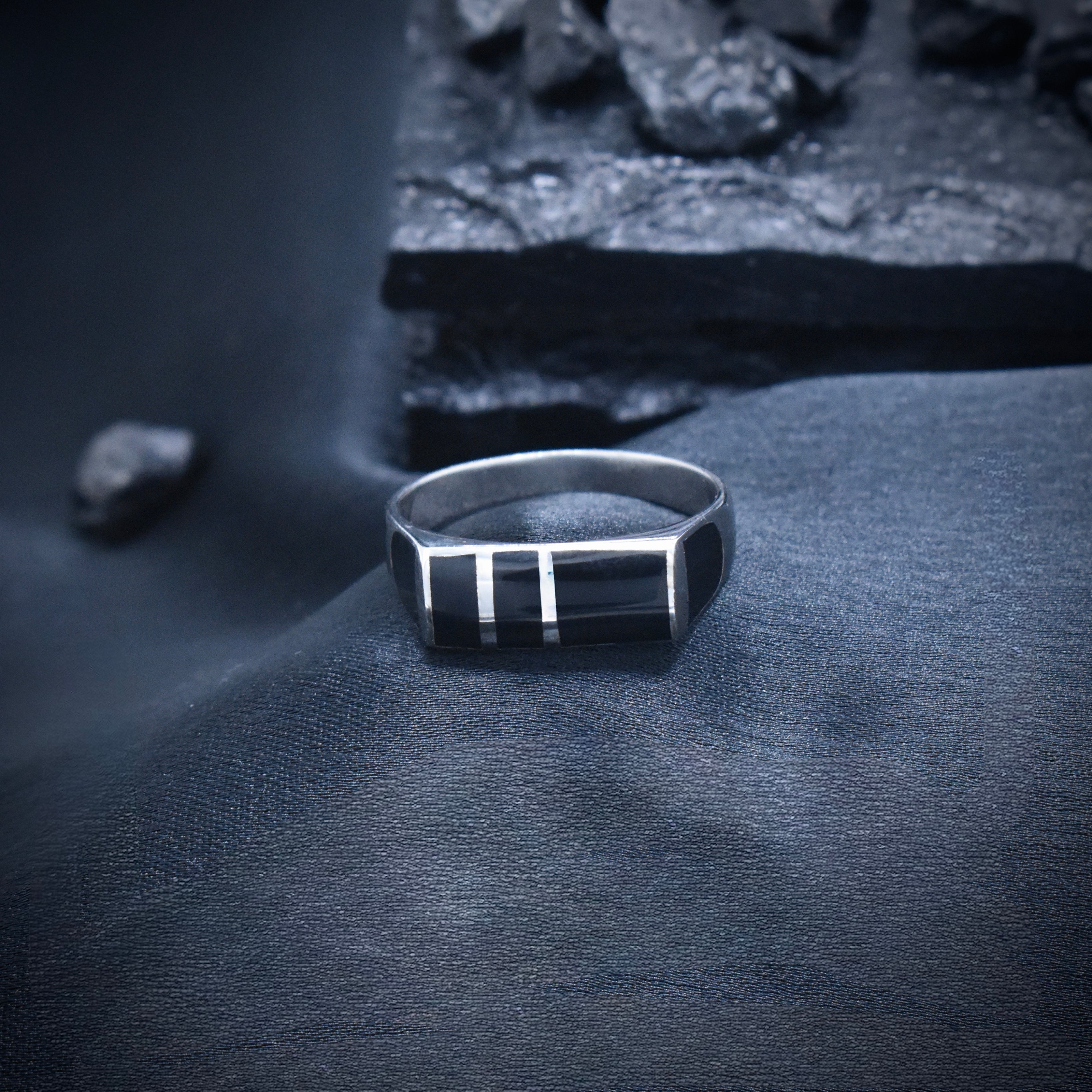 Vertical Bar Heritage Enamel Ring