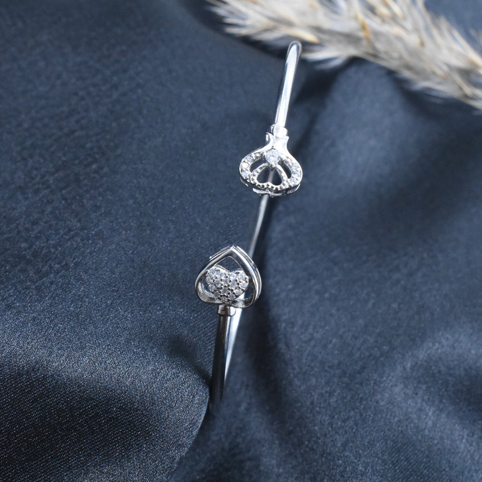 Intertwined Heart Shimmering Open Bracelet