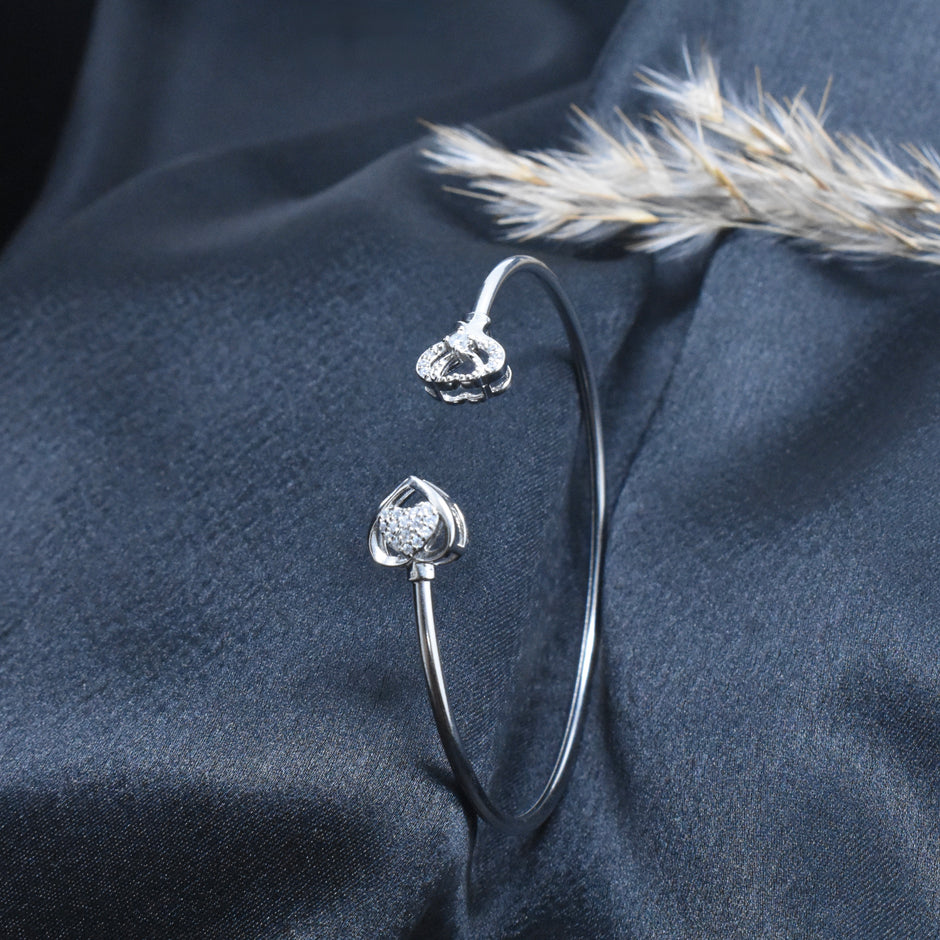 Intertwined Heart Shimmering Open Bracelet
