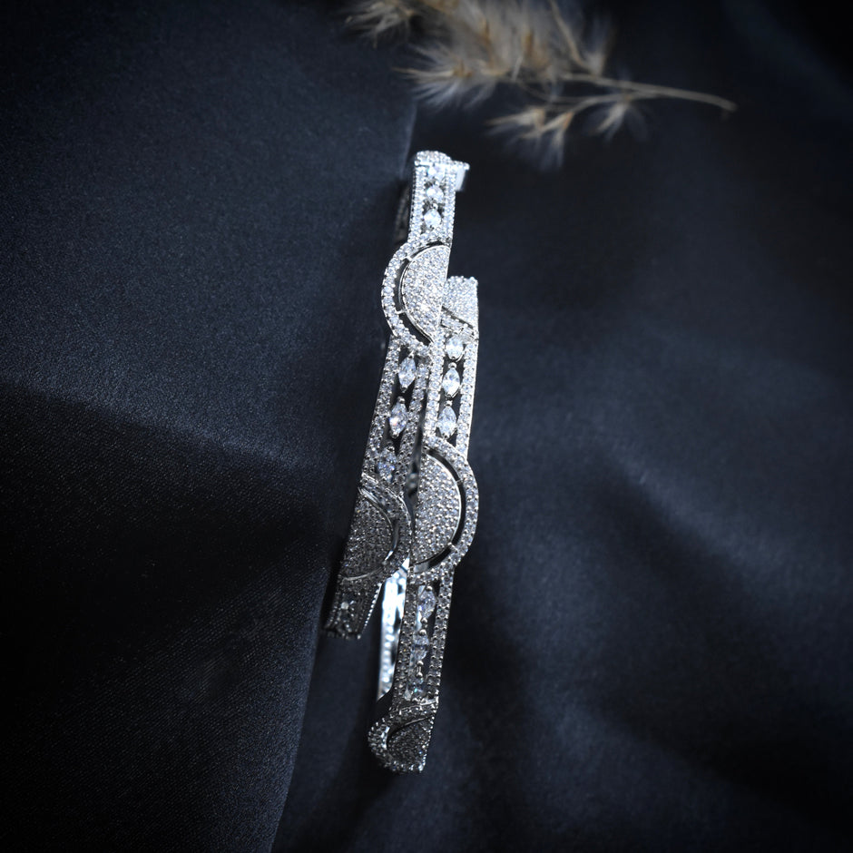 Sculpted Swirl Silver Bangle Set